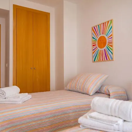 2 Bd Pool Padel Homestay Denia